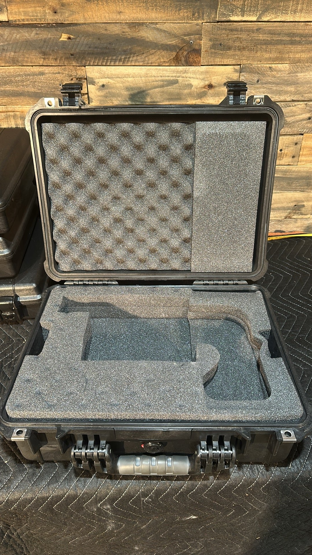 Used Pelican 1520 Hard Case with Used Foam – Waterproof