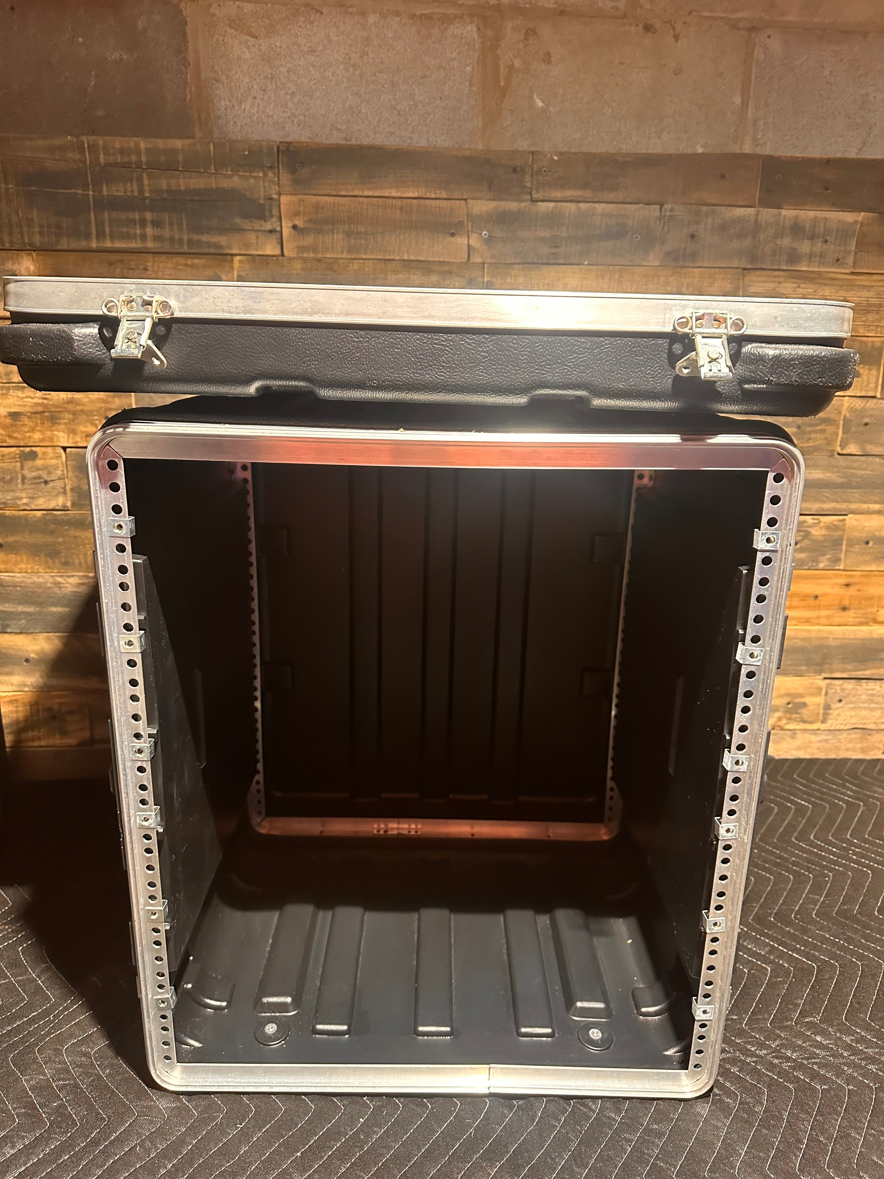 SKB 12U Rack Mount Case – Used