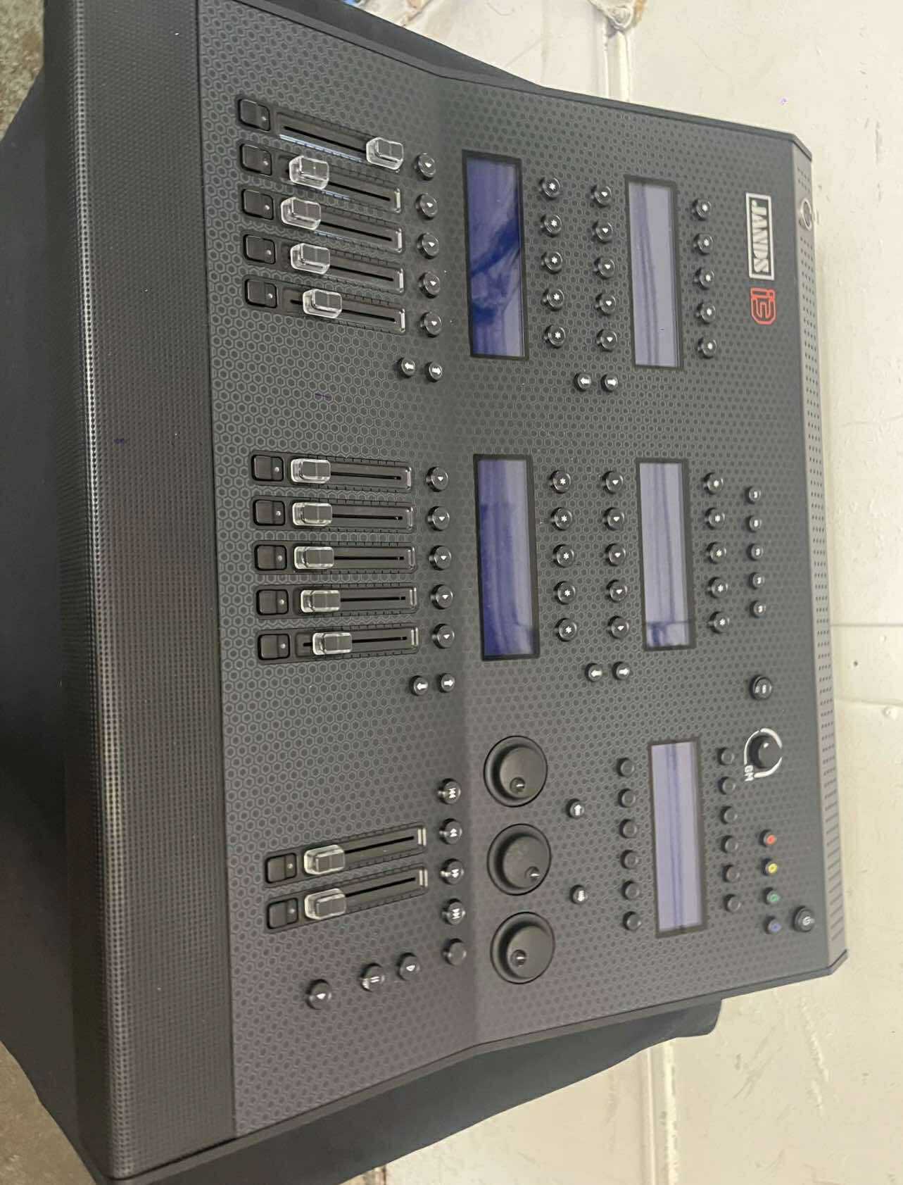 Jands Vista I3 Lighting Console w/ 512 Channel Dongle – Professional Stage & DMX Show Control Desk