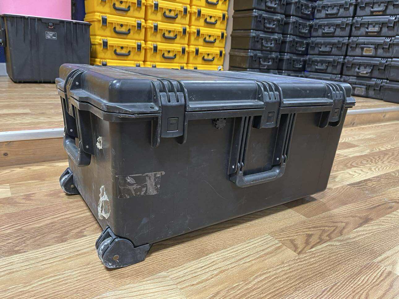 Pelican IM2975 Storm Case – Rugged Waterproof Rolling Hard Case with Foam Insert (Used for Camera, Tools, Equipment)